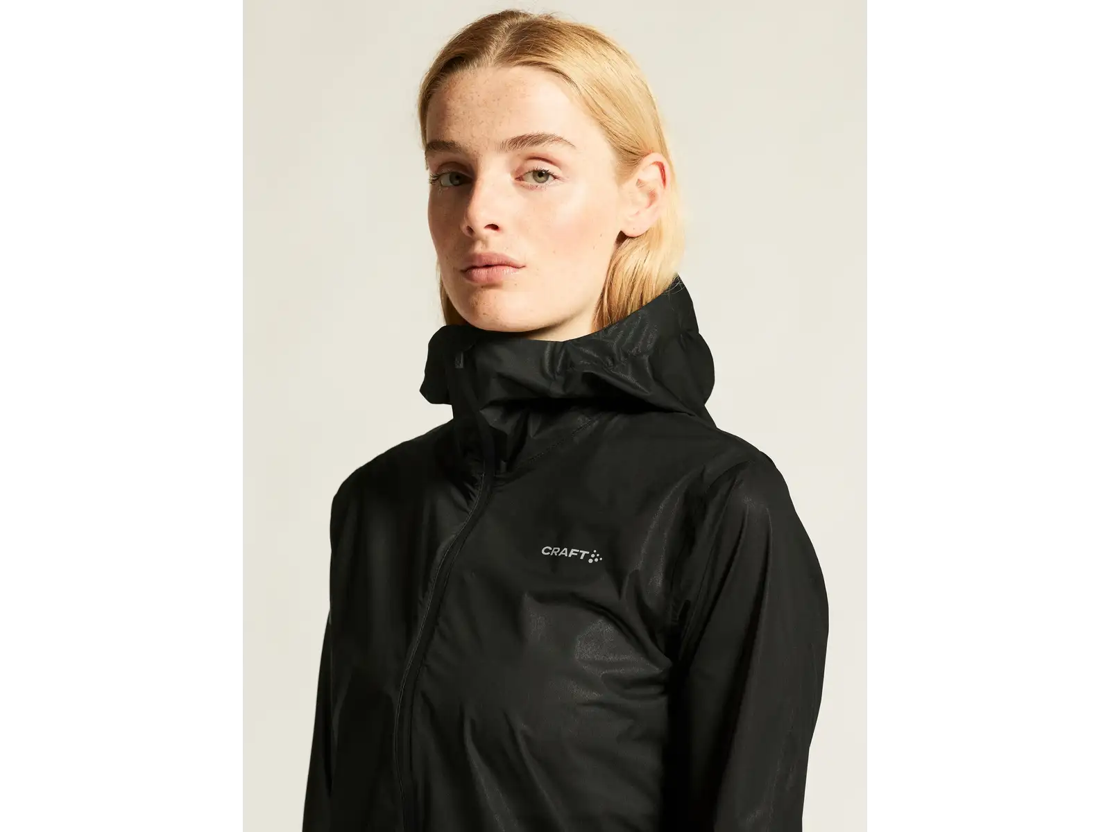 CRAFT PRO Hydro Lightweight Damen Laufjackeschwarz