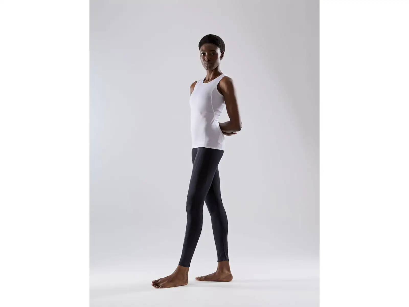 Craft Pro Dry Nanoweight Damen Trikot ohne Ärmel weiß