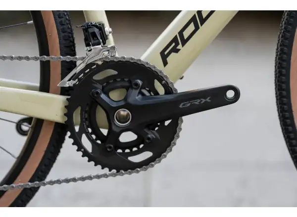 Rock Machine Gravelride CRB 700 Gravelbike in mattem Sand/Schwarz.