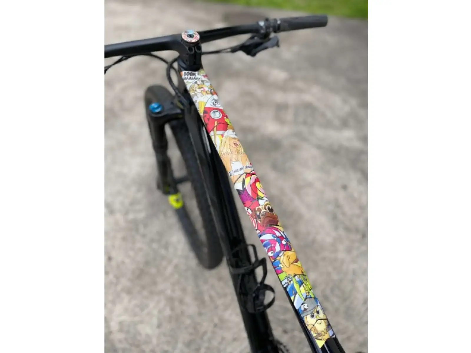 Rie:sel Design TAPE 3000 Rahmenfolie Stickerbomb Blickfang