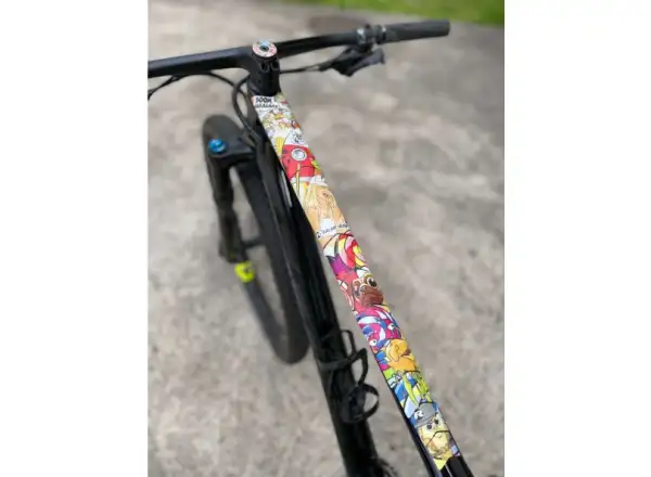 Rie:sel Design TAPE 3000 Rahmenfolie Stickerbomb Blickfang