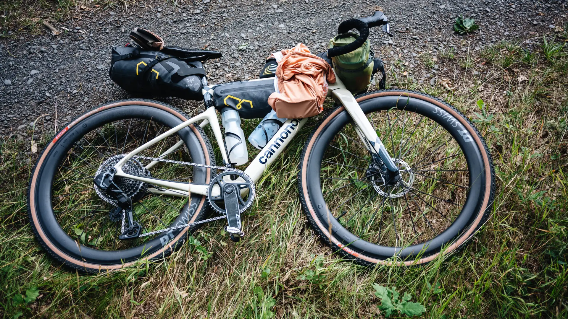 Gravel-Bikepacking durch Bayern mit einer Bonus-Alpenetappe oberhalb von Innsbruck