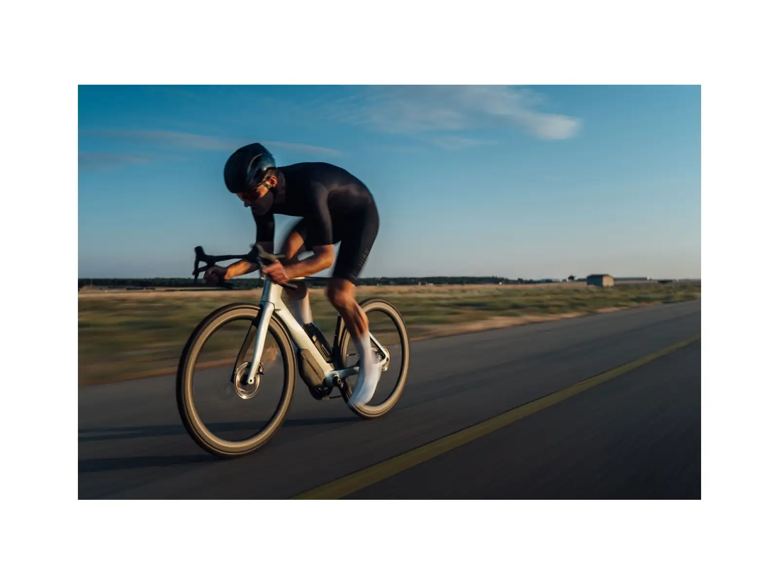 MET Helm – Manta MIPS Motion Blur