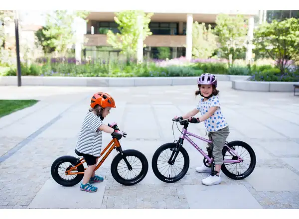 Rascal 14 Kinderfahrrad Himbeere