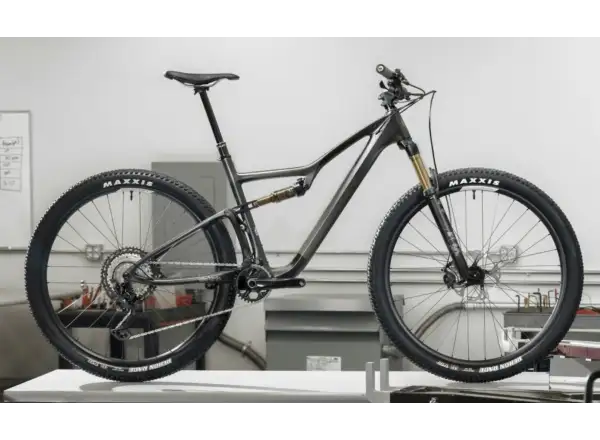 Ibis Exie US GX AXS T-Type vollgefedertes Mountainbike Clear Charcoal