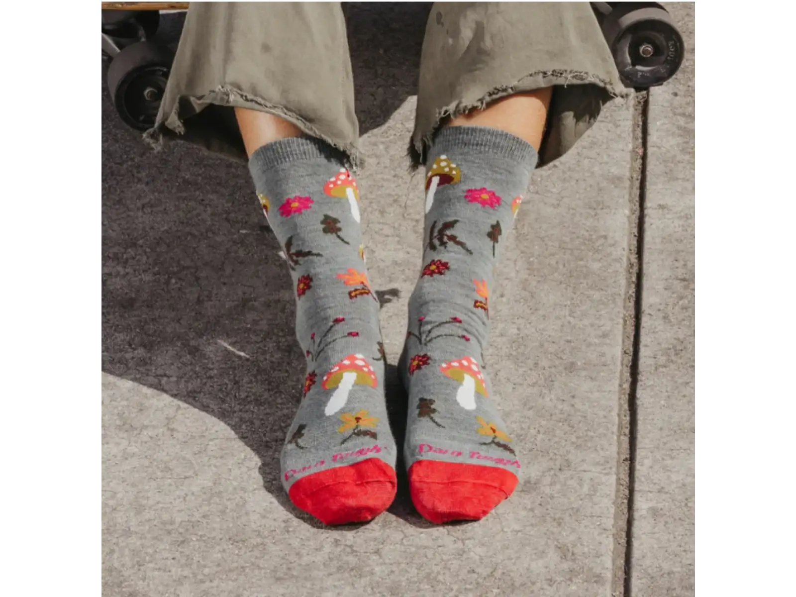 Darn Tough Shroom Bloom Crew Lightweight Damen Socken Blackberry