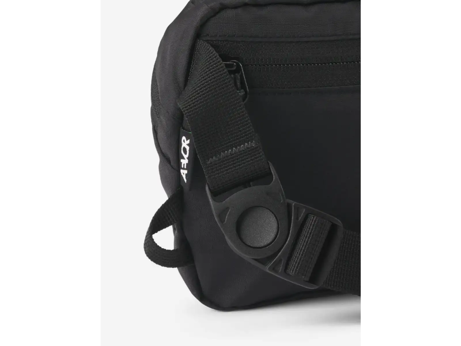 Aevor Hip Bag Move 1,5L Schultertasche/Hüfttasche Black