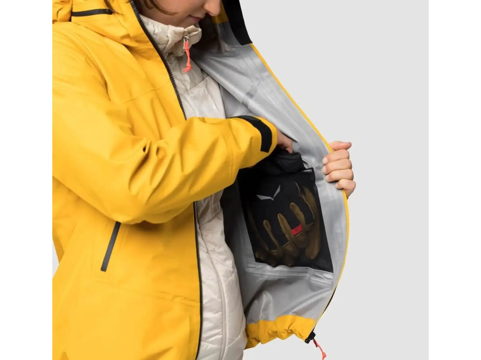 Salewa Ortles Gore-Tex 3L Damenjacke gold