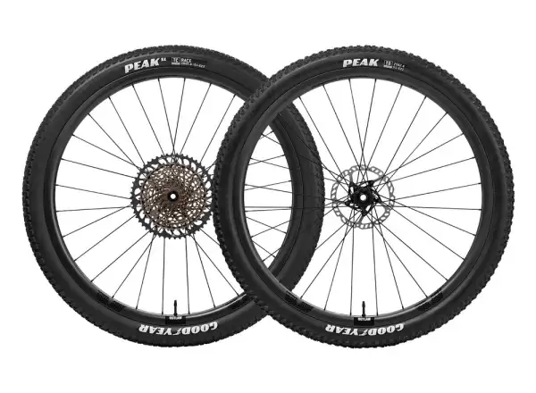 FFWD OUTLAW Carbon Boost 30 mm 29" Laufräder in Mattschwarz
