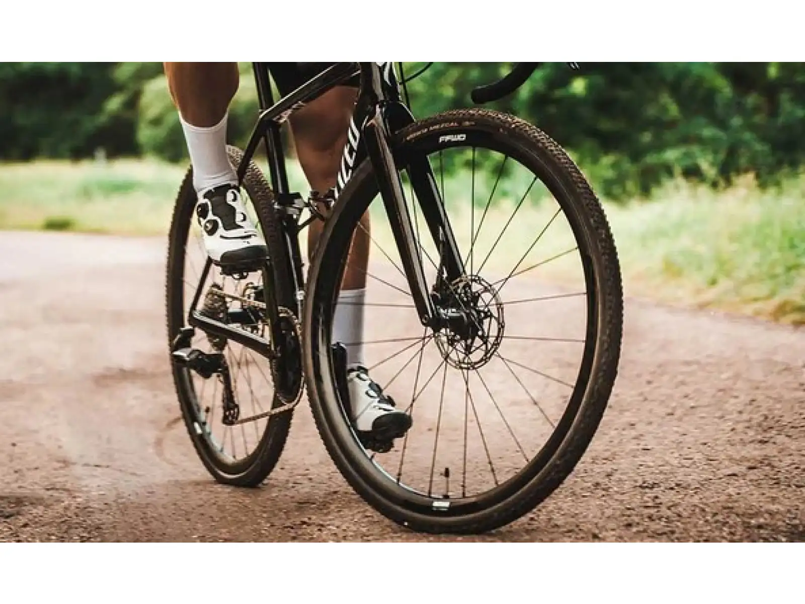 FFWD Outride geflochtene Gravel-Räder, DT Swiss 350 Naben Matt Black