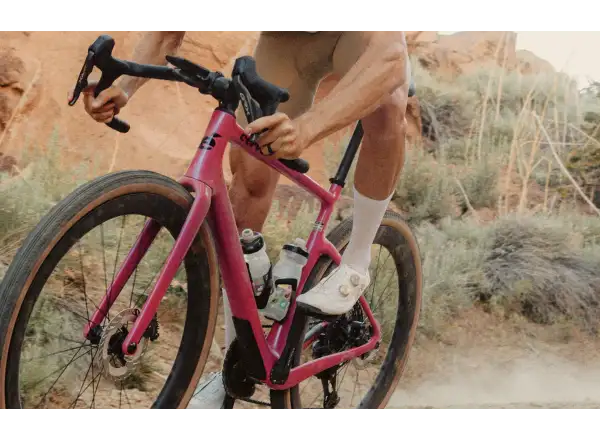 Cervélo Aspero SRAM Rival AXS 1 Gravelbike Dusty Unicorn