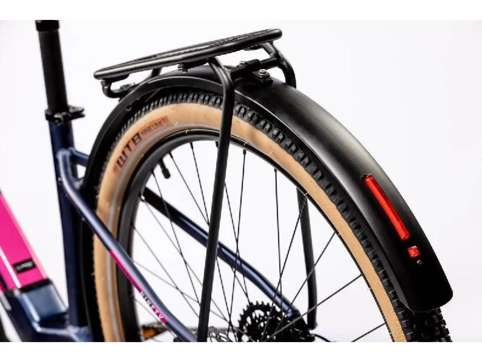 Rock Machine Storm INT e90-29 Damen-Touringrad in mattem Blau/Silber/Rosa Elektrofahrrad