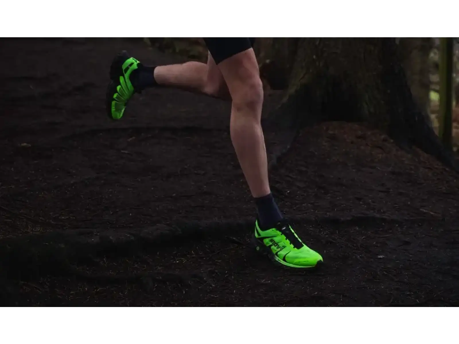 Inov-8 Trailfly Ultra G 300 Max Herren-Laufschuhe grün/schwarz