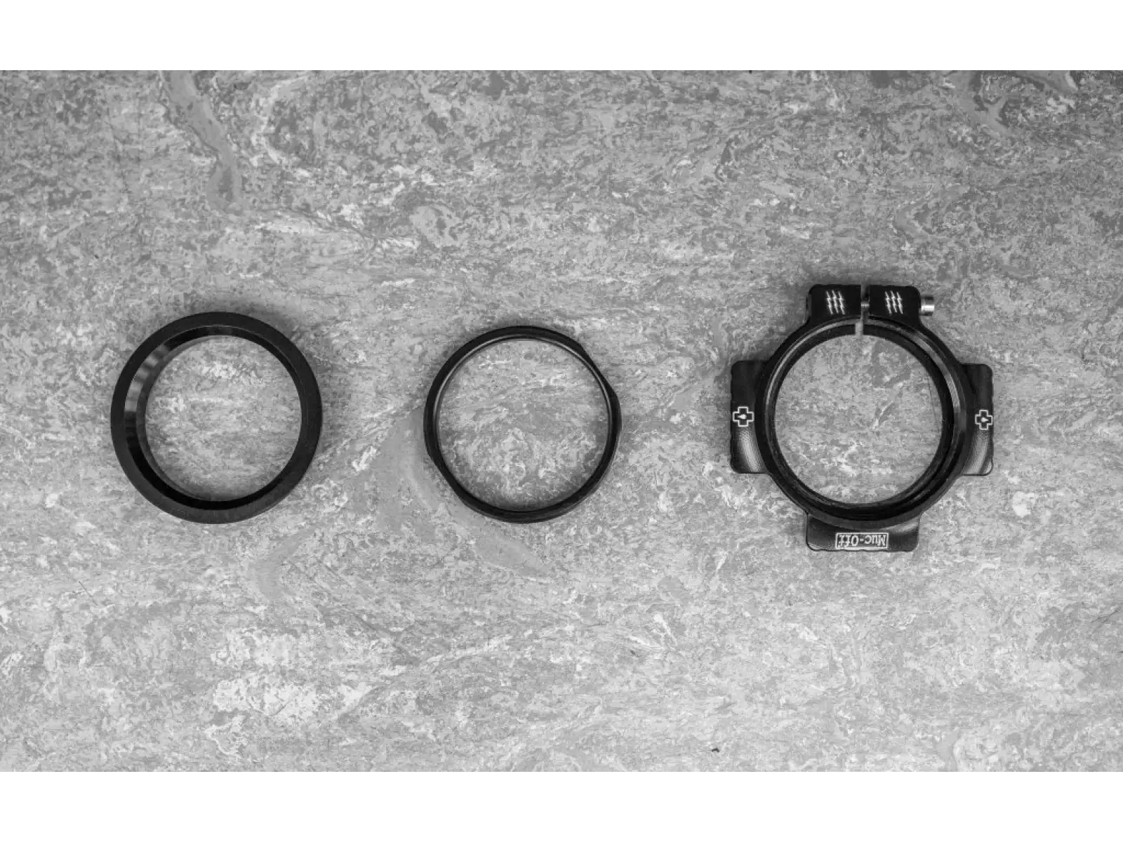 Muc-Off Kurbel-Vorspannring für silberne Kurbeln.