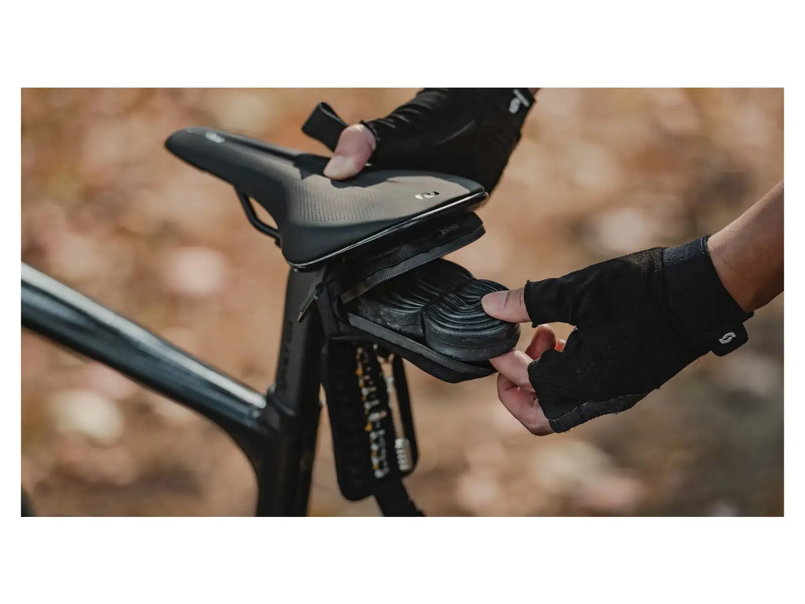 Topeak Elementa Seatbag mit Essential Tools Satteltasche mit Werkzeugen
