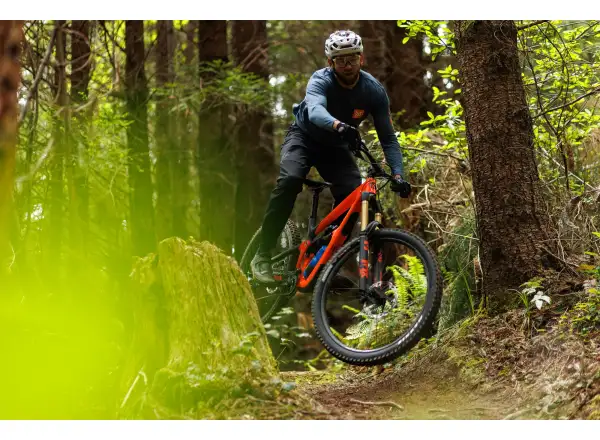 Ibis HD6 Eagle 90 vollgefedertes Mountainbike Orange
