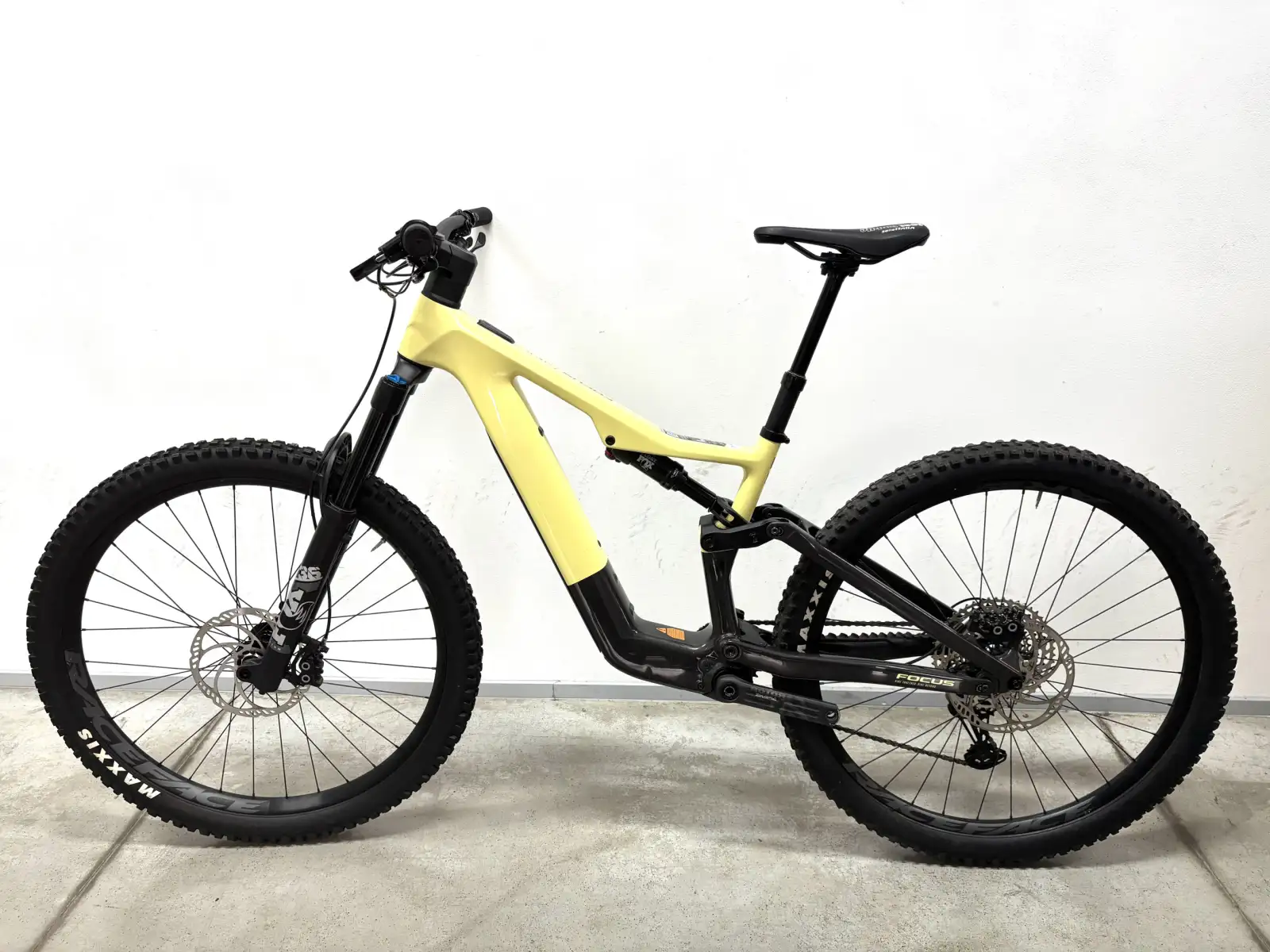 Focus Jam2 SL 8.8 DI 430Wh Elektrofahrrad Limeyellow/Carbon TEST