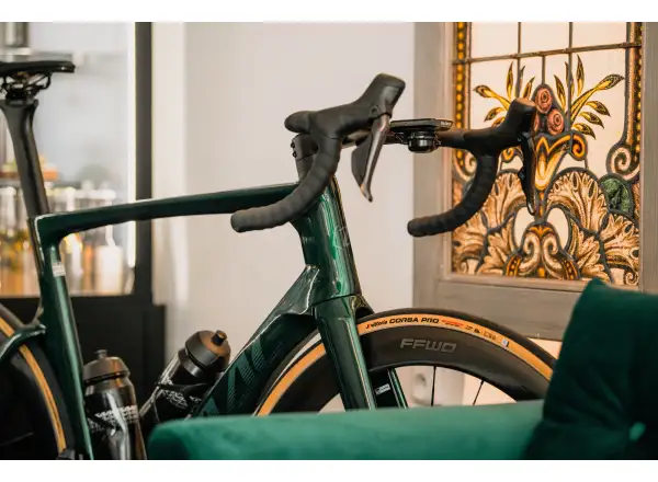 Isaac Meson Ultegra Di2 Rennrad Jade Green