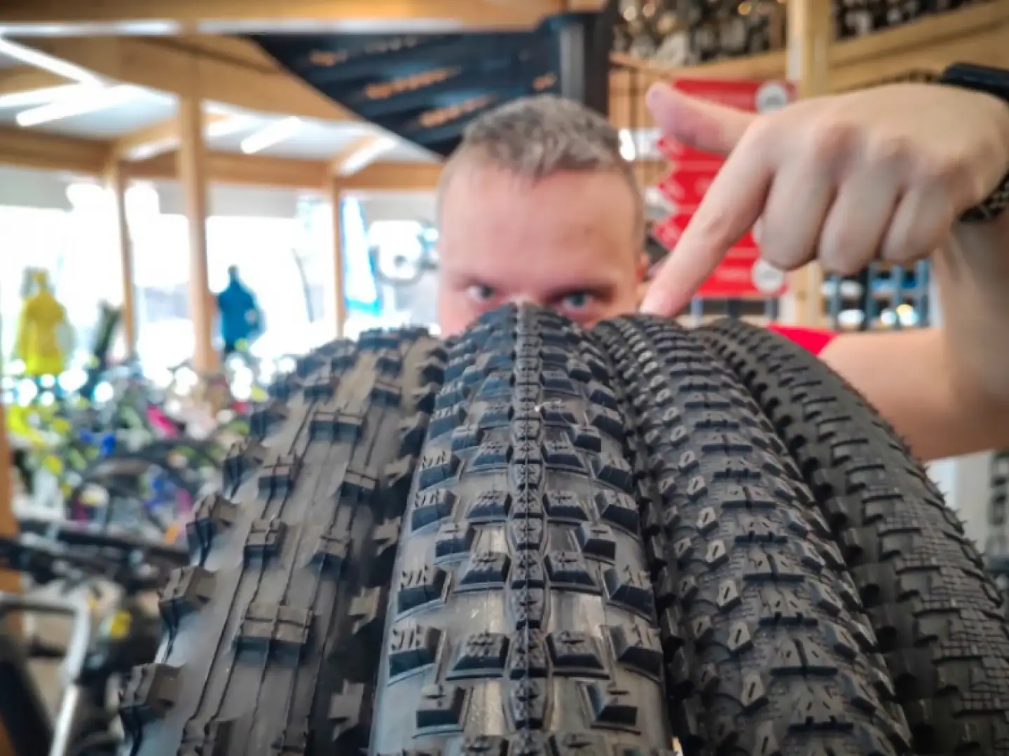Wie wählt man den Reifen für ein Mountainbike aus?
