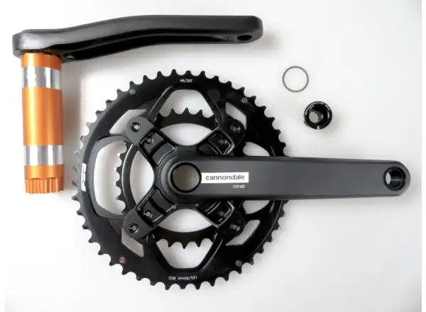 Cannondale One Kurbelarme 172,5 mm mit Kettenblättern 52/36 Zähne.