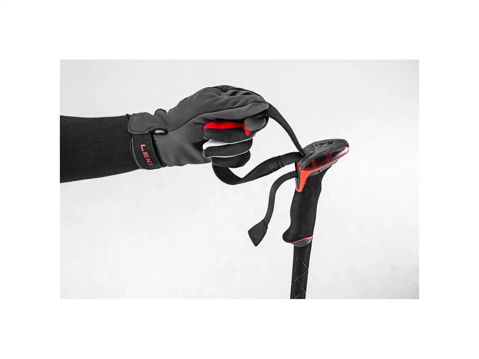 Leki Sherpa FX Carbon Trekkingstöcke in Midnight Blue/Dark Blue/Bright Red, Größe 110 - 130 cm