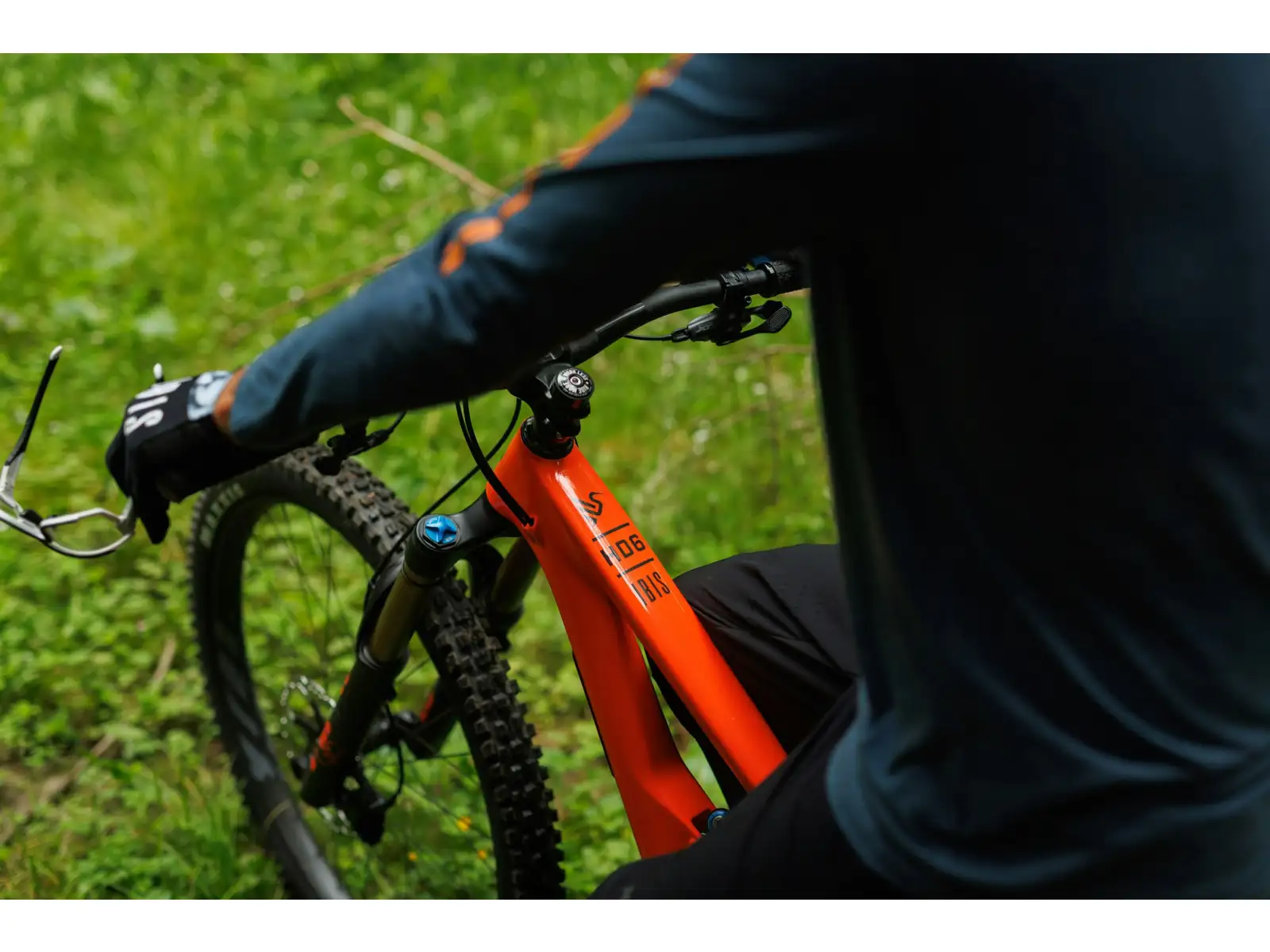 Ibis HD6 Eagle 90 vollgefedertes Mountainbike Orange