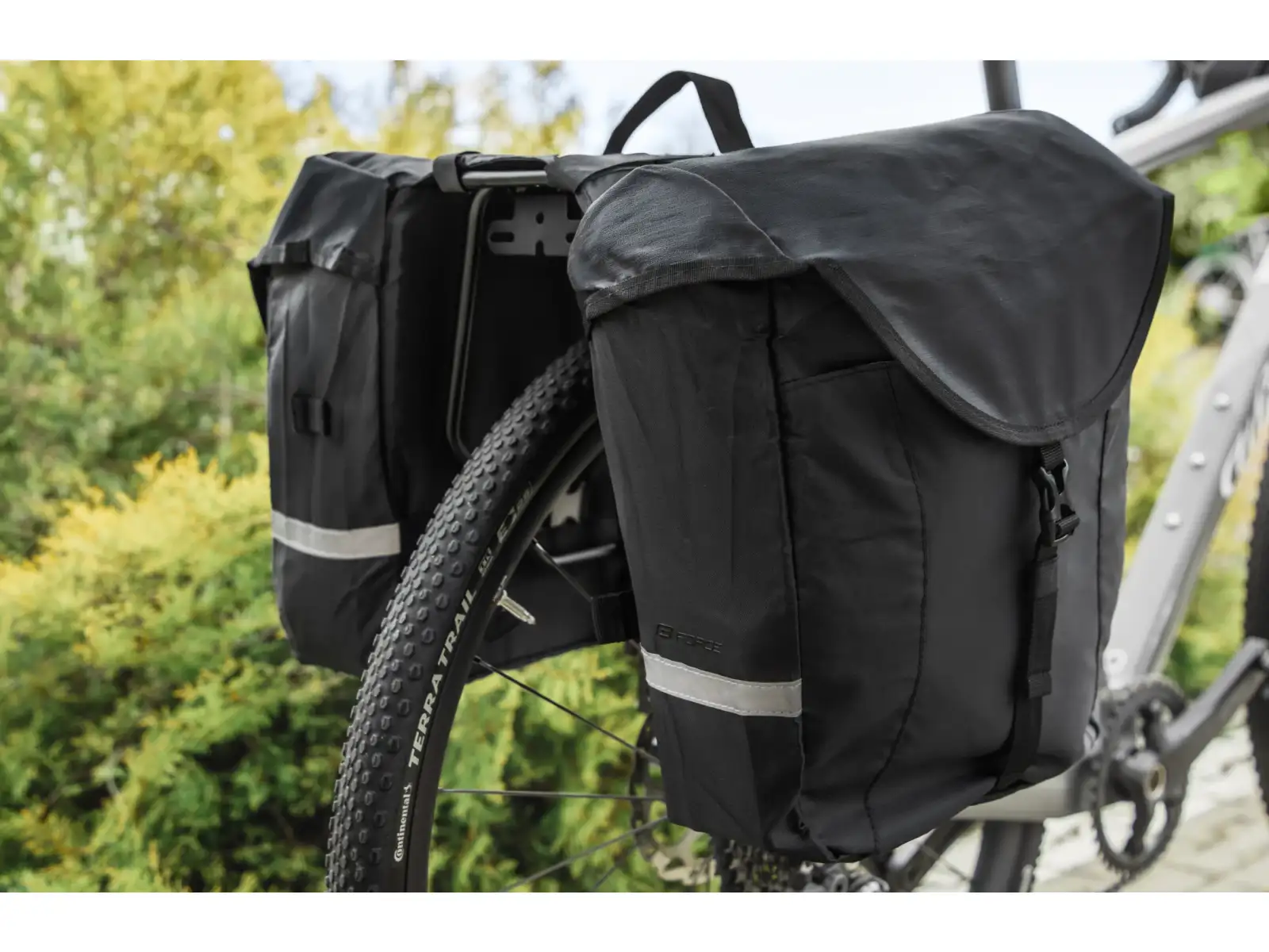 Force Haul Doppelpacktasche für hinteren Gepäckträger 2x8 l schwarz