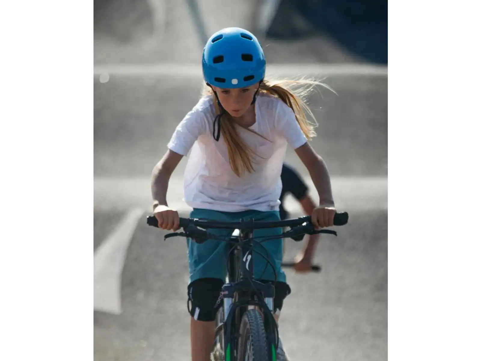 POC POCito Crane MIPS Kinderhelm Fluorescent Blue.
