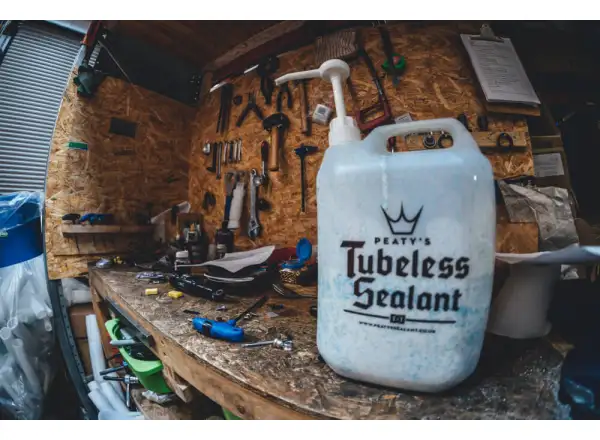 Peatys Tubeless Dichtmittelmittel 25 l