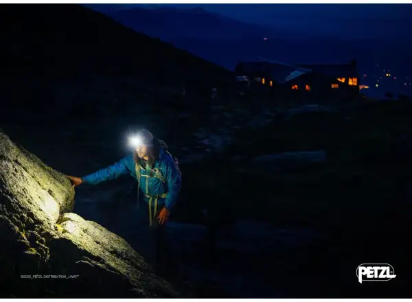 Petzl TIKKA CORE 2025 Stirnlampe schwarz