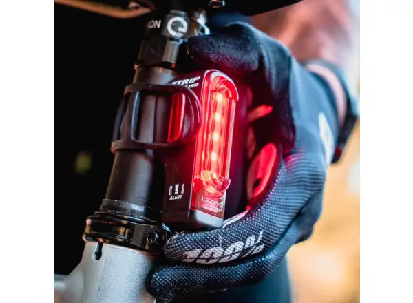 Lezyne Strip Alert Drive Rücklicht schwarz