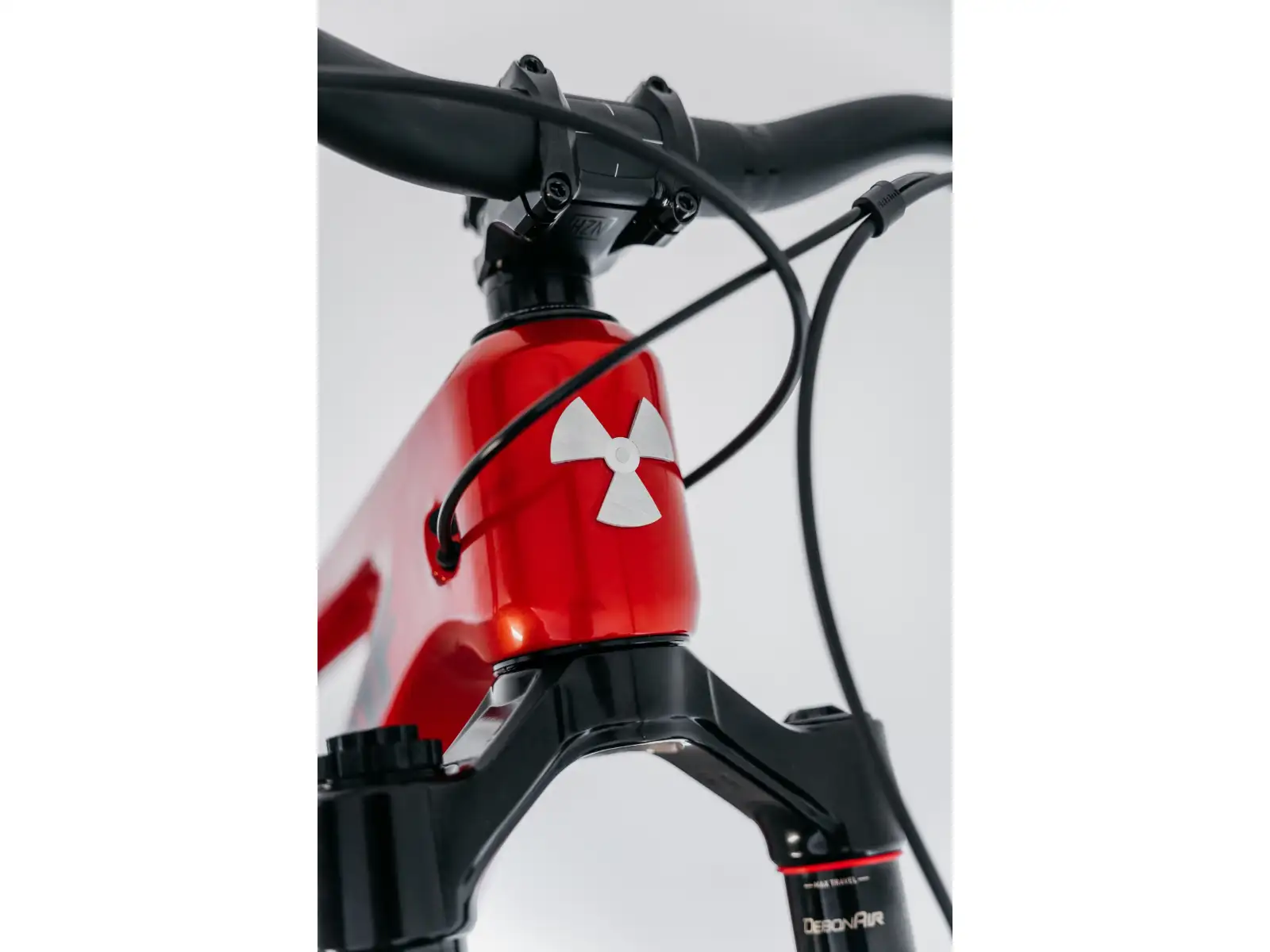Nukeproof Giga Carbon Pro 297 T-GX Fahrrad Red