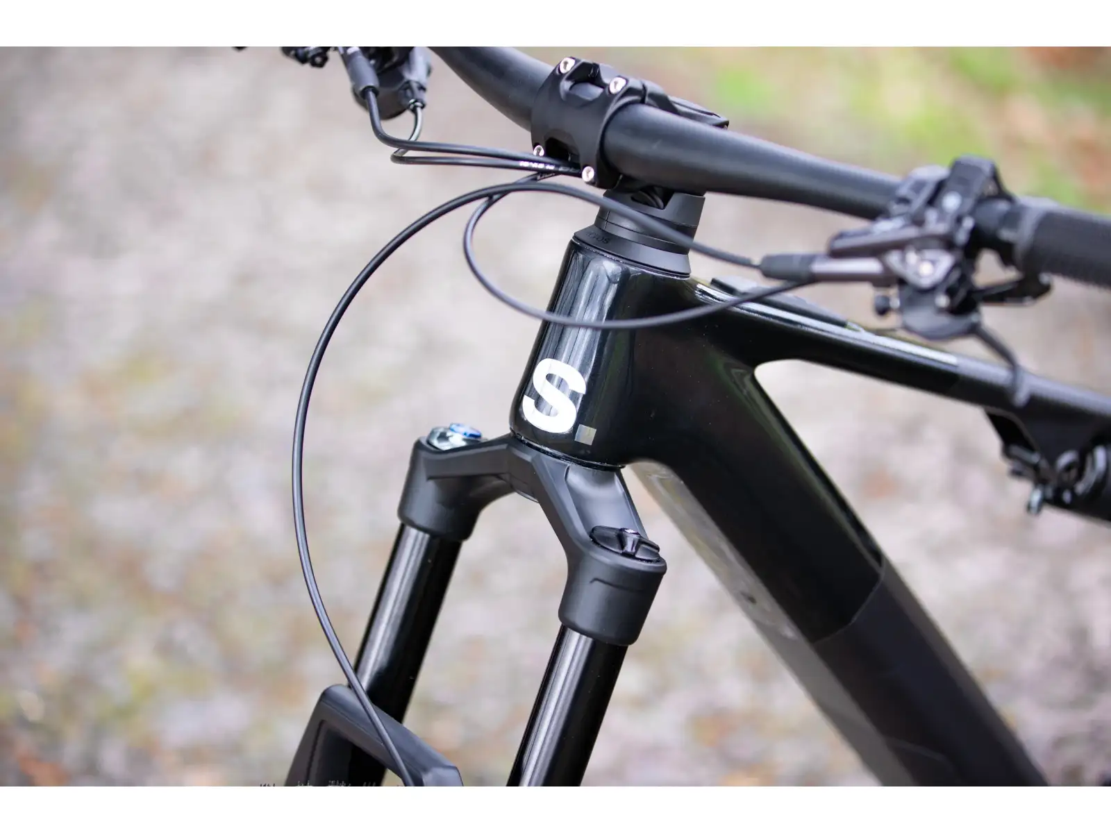 Superior iXF 9,7 vollgefedertes leichtes Elektrofahrrad