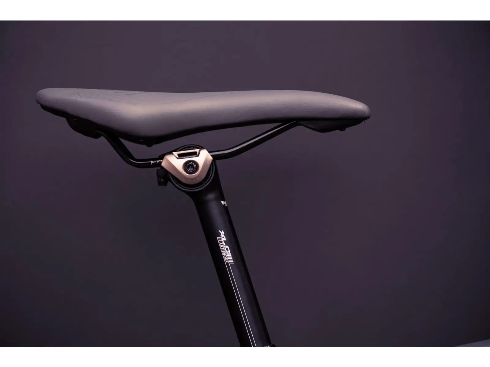 XLC Antishock SP-R05 Sattelstütze 27,2/300 mm Schwarz
