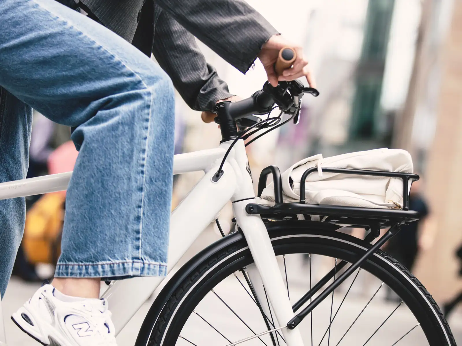 Momentum Voya E+3 E-Bike Lunar