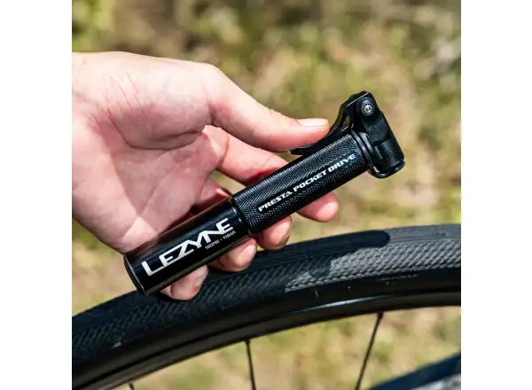 Lezyne Presta Pocket Drive Pumpe schwarz/Gold
