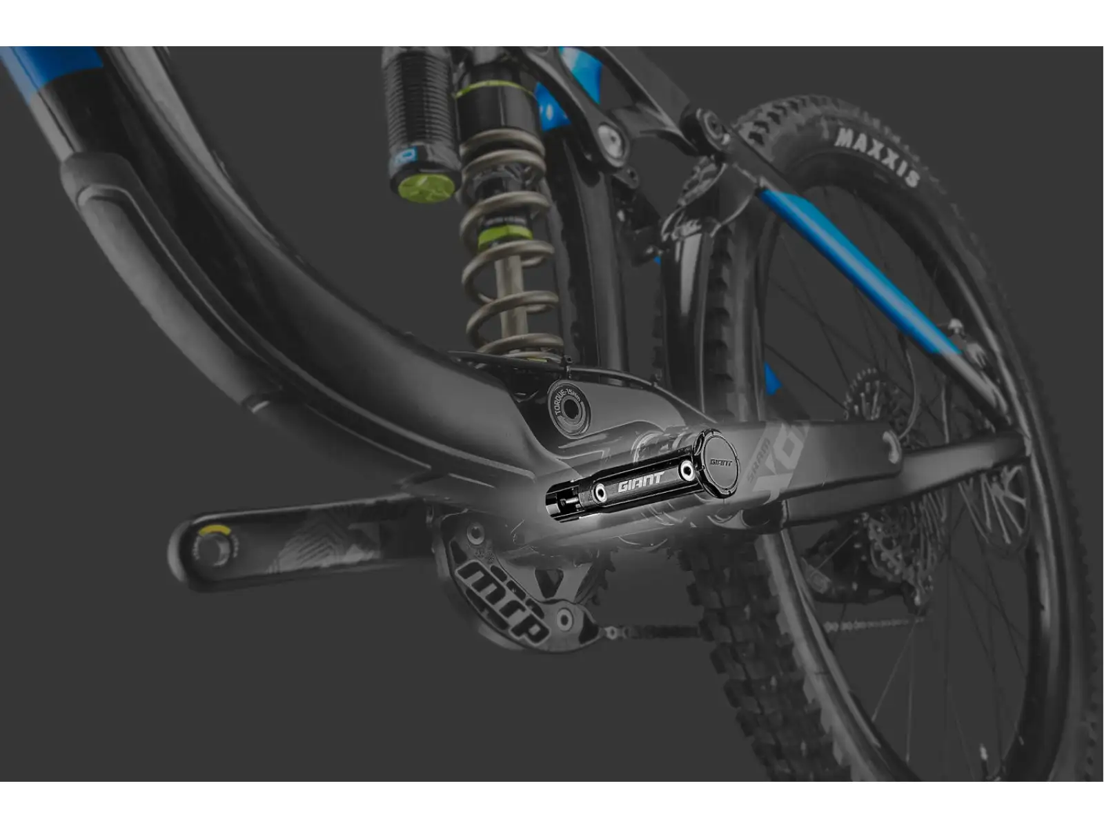 Giant Clutch Crank Core Storage Multitool