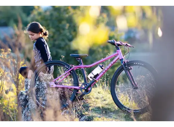 Rascal 24 7 mit Shimano Nexus Kinderfahrrad Himbeere