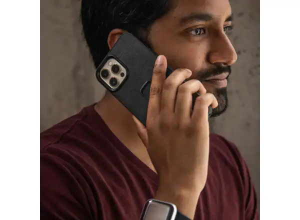 Peak Design Mobile Everyday Case für das iPhone 16 Pro Handyhülle in der Farbe Graphit