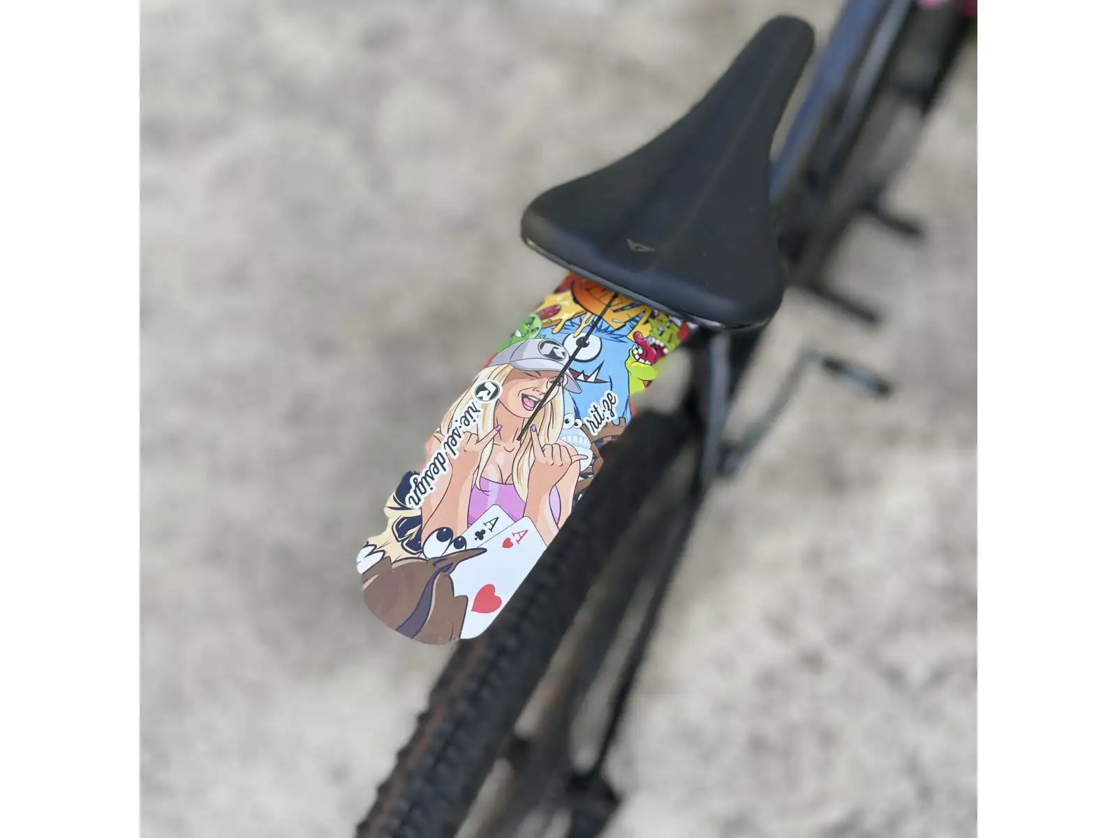 Rie:sel Design Rit:ze Schutzblech Stickerbomb Blickfang