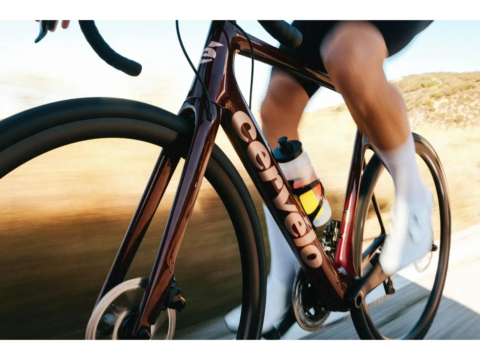 Cervélo Caledonia 105 Di2 Rennrad Carmine