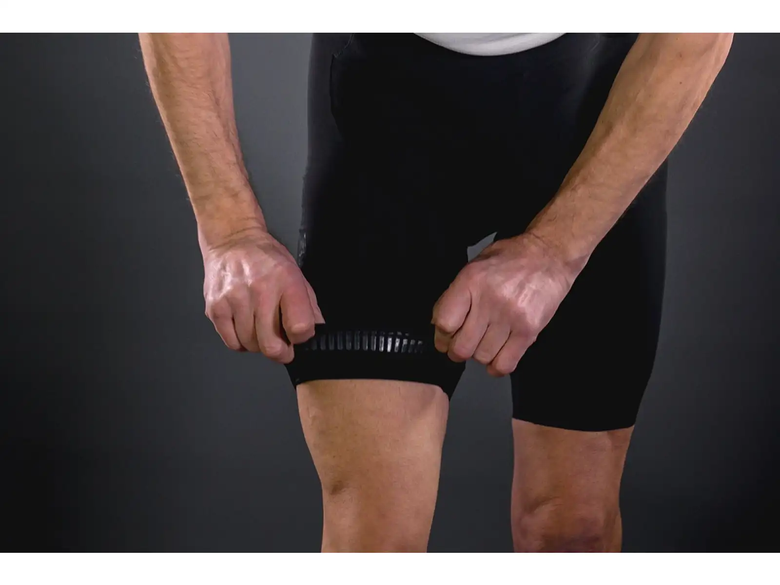 Endura Pro SL Trägerhose mit Einsatz N5 black