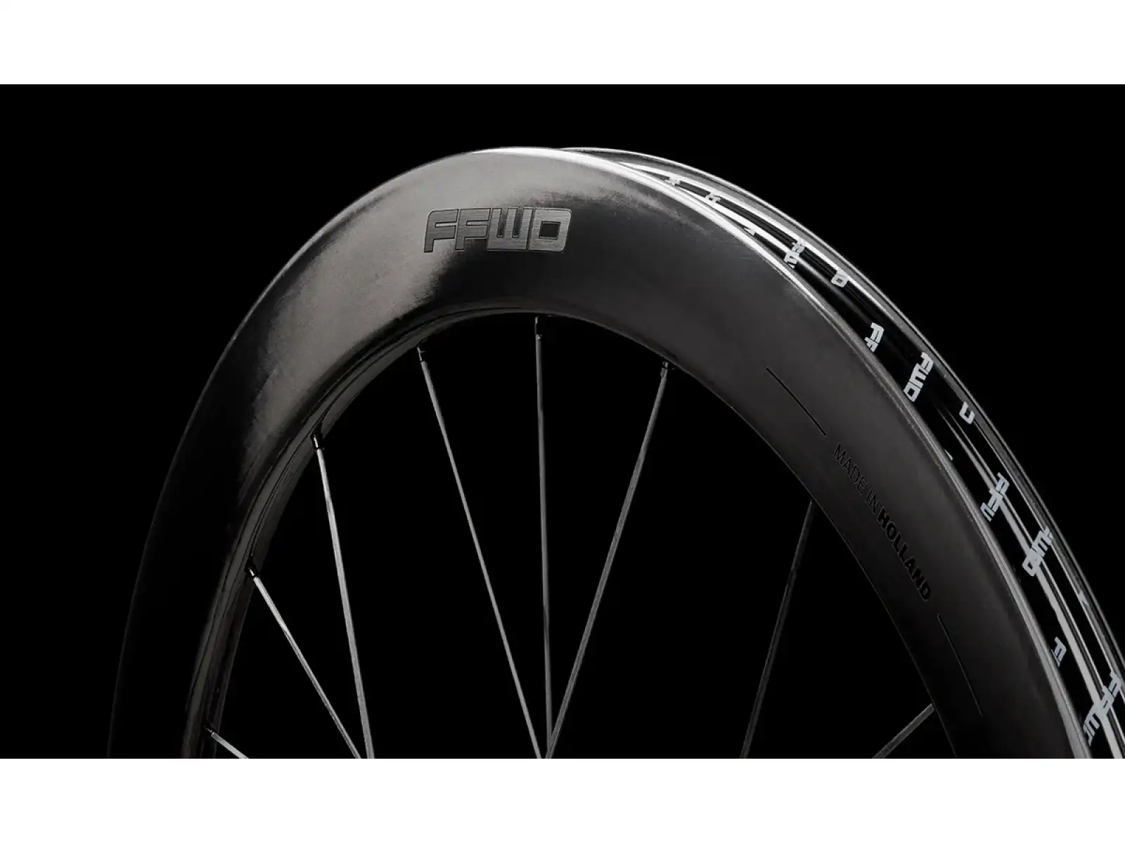 FFWD FALCON + RYOT55 SRAM XDR Günstiges Set