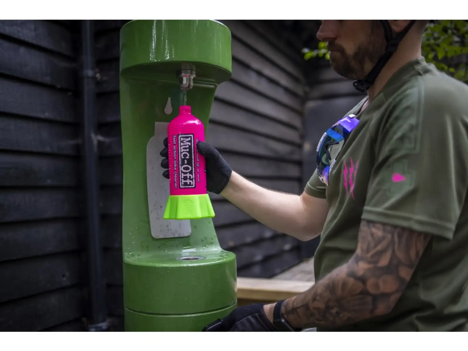 Reinigungsset Muc Off Flasche und Punk Powder