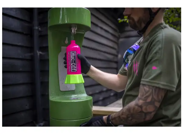 Reinigungsset Muc Off Flasche und Punk Powder