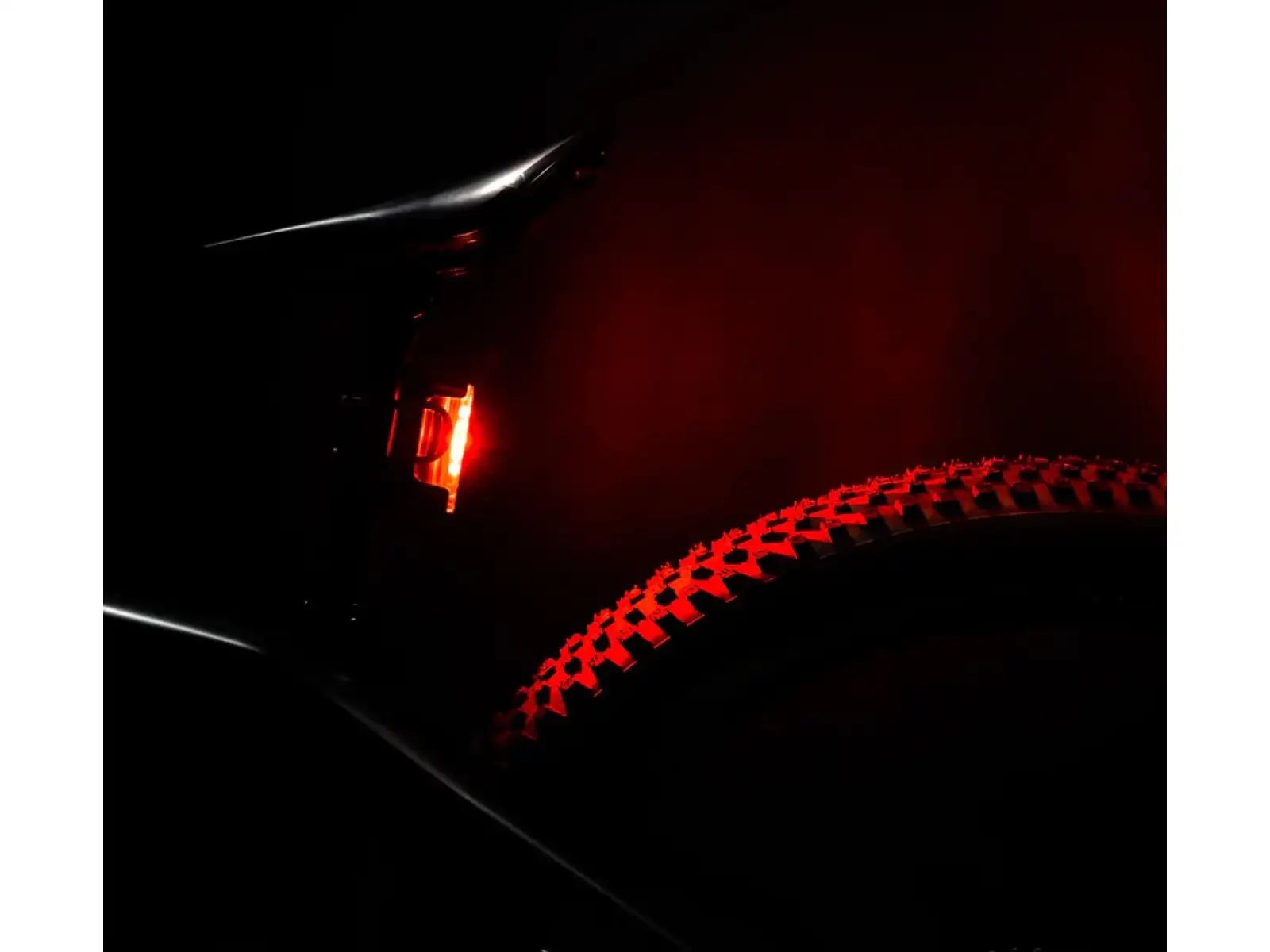 Lezyne Strip Drive Pro 400+ Rücklicht Schwarz
