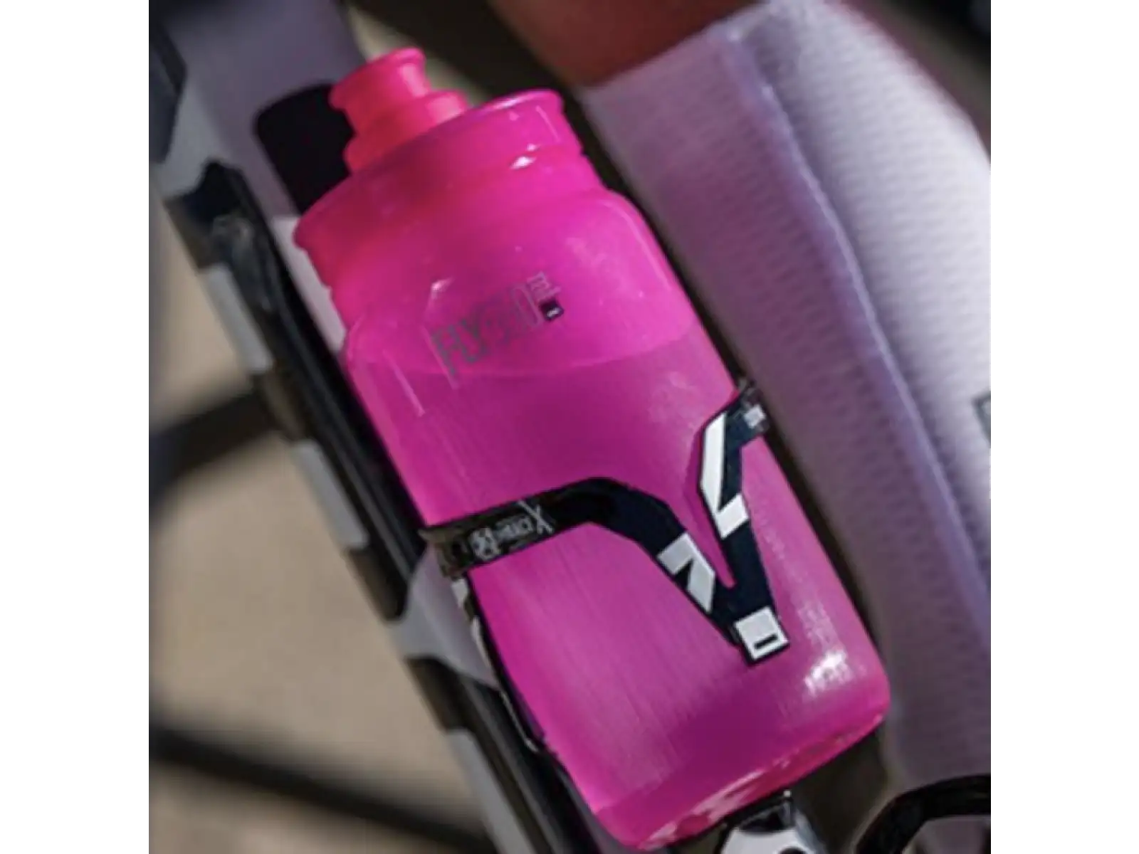 Elite Custom Race X Flaschenhalter glänzend fluo rosa/weiß