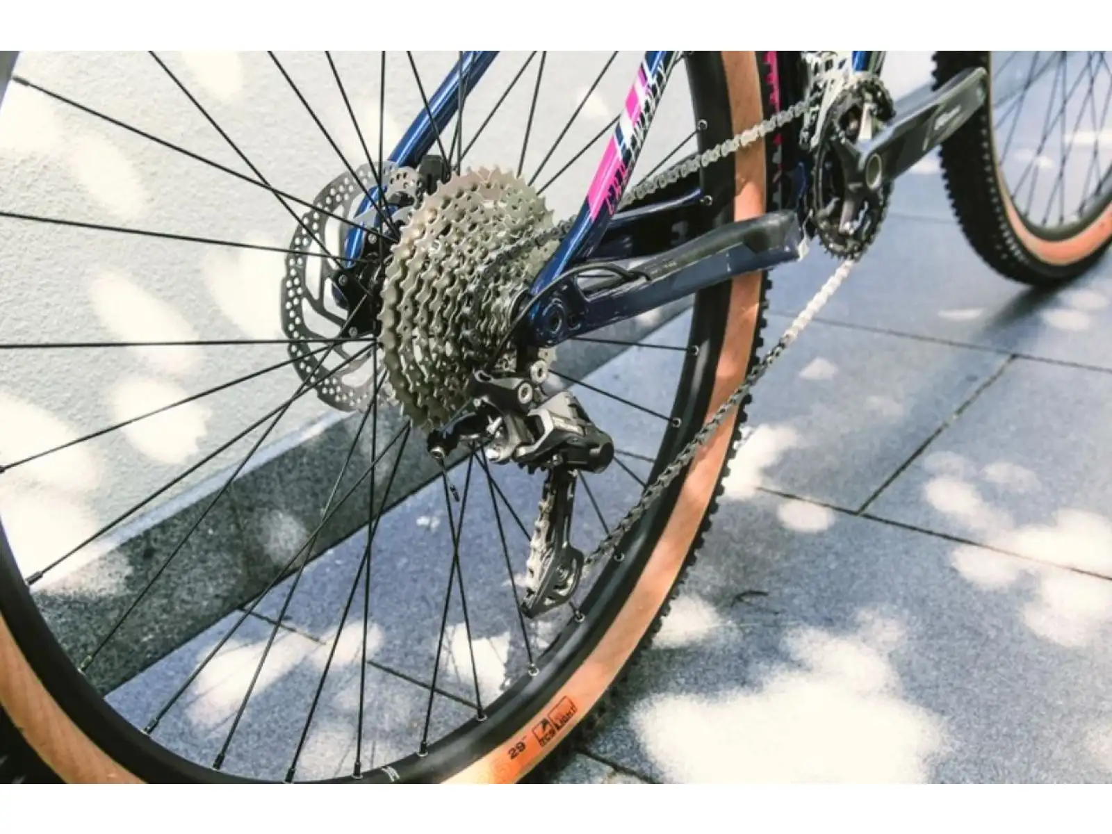 Rock Machine Catherine CRB 20-29 Glanz Dunkelblau/Rosa/Silber Mountainbike