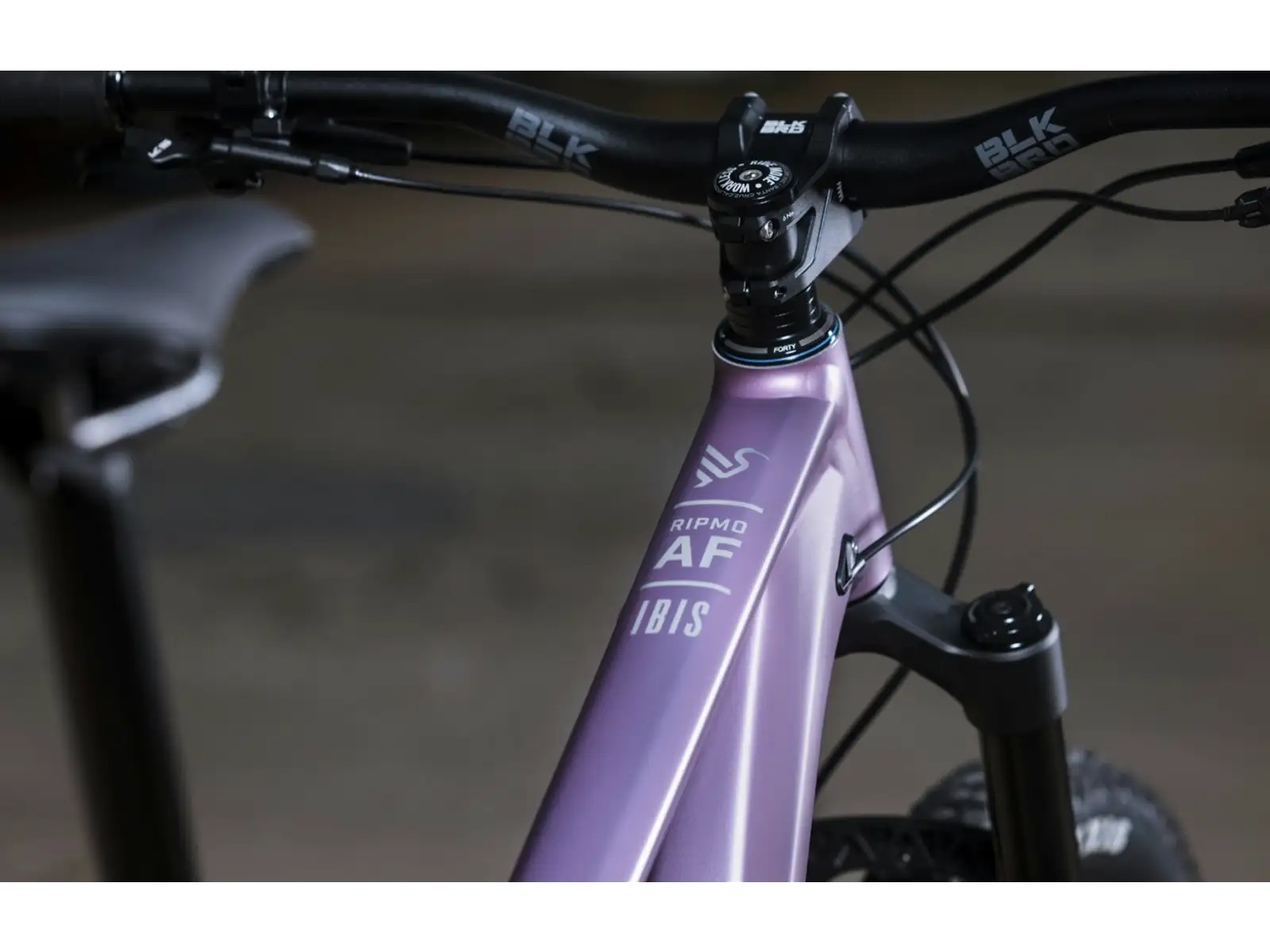 Ibis Ripmo AF Deore Mountainbike Rose