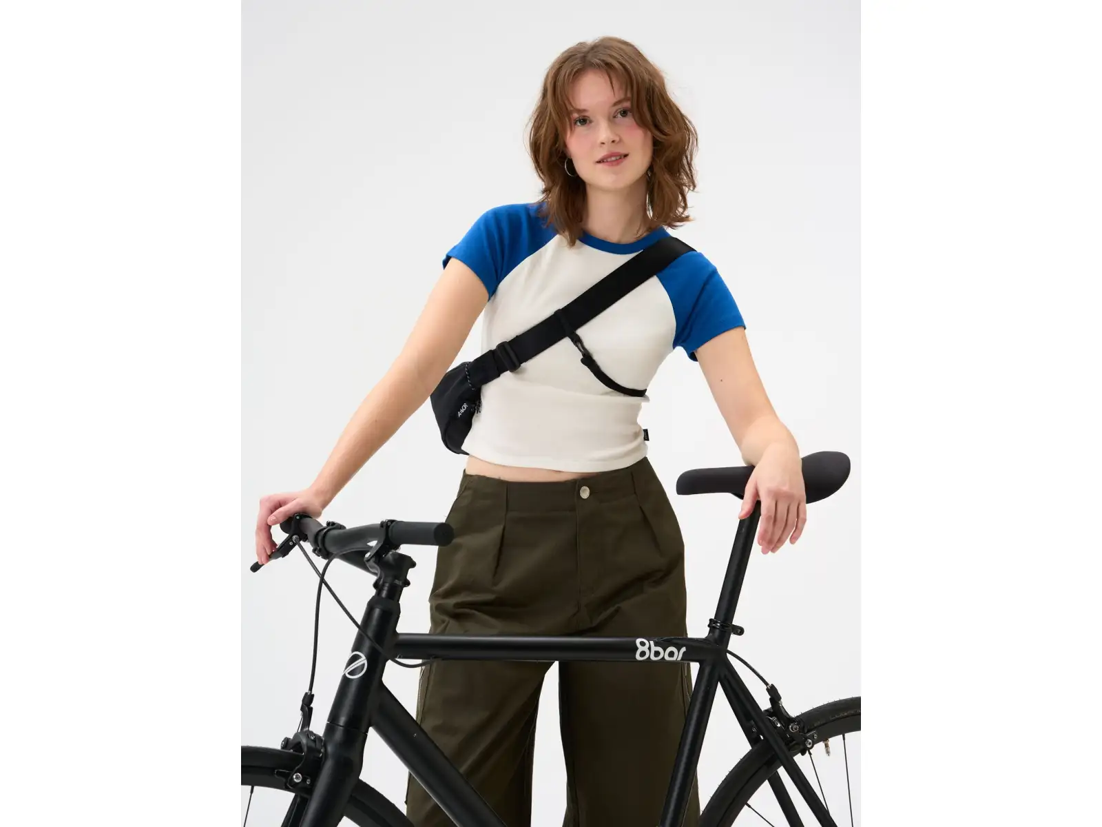 Aevor taška přes rameno/messenger/kabelka AEVOR Sling Bag Small BLACK